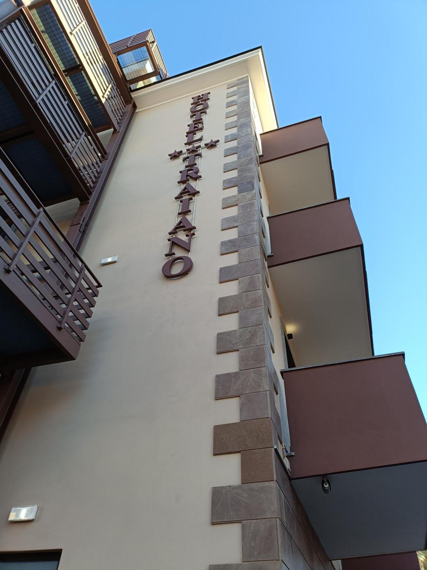 Hotel Traiano Civitavecchia Exterior photo