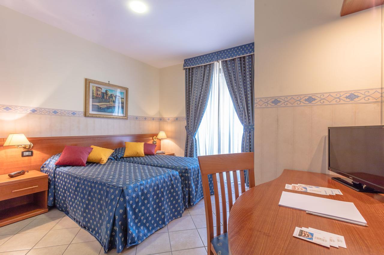 Hotel Traiano Civitavecchia Exterior photo
