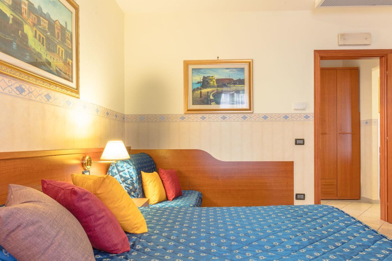 Hotel Traiano Civitavecchia Exterior photo