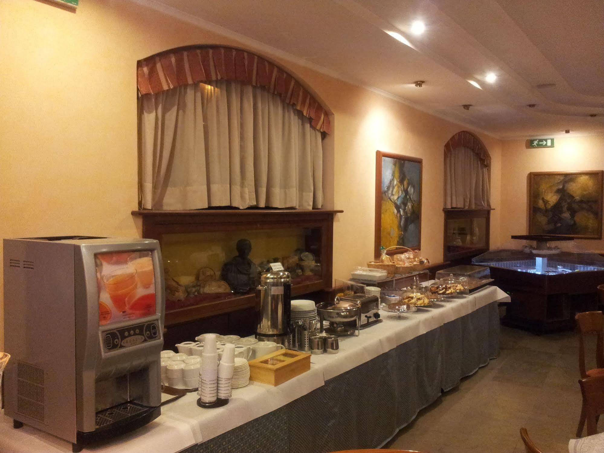 Hotel Traiano Civitavecchia Exterior photo